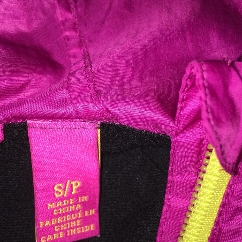 Marmot light weigh jacket.  Great for early Fall - Picture 3 of 4